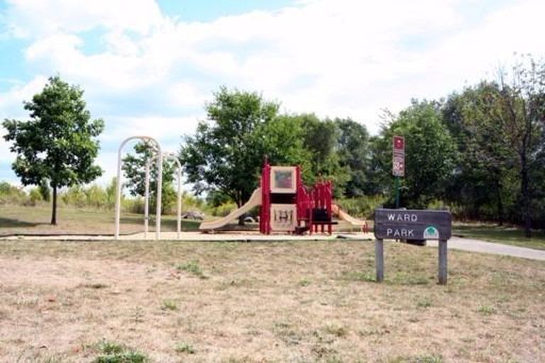 Building Photo - 225 Briarcrest Dr