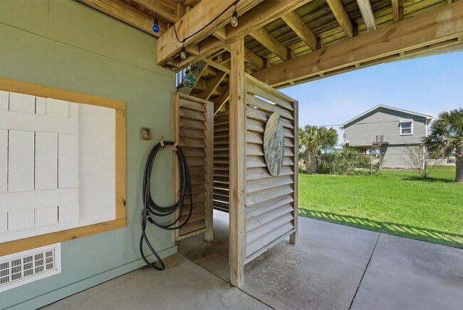 Building Photo - 4031 Panola Dr