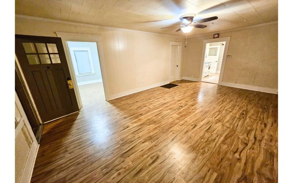 Building Photo - 511 Locust St