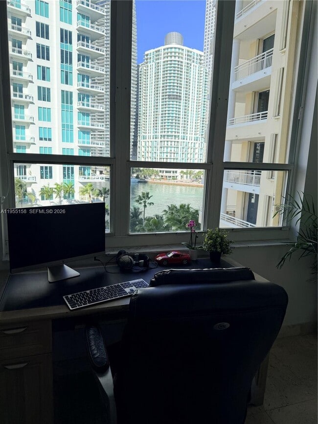 Building Photo - 888 Brickell Key Dr