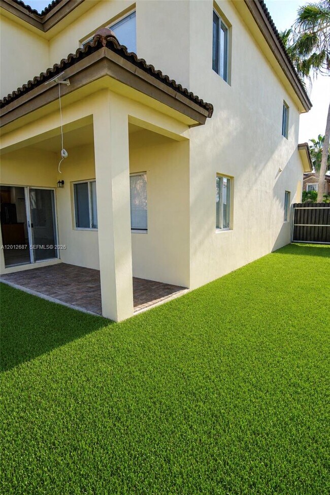 Building Photo - 1751 SW 154th Path