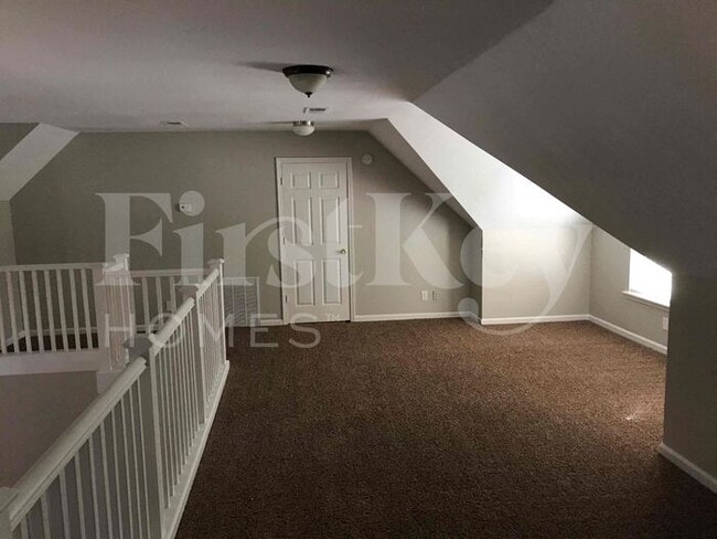 Building Photo - 4018 Glenroy Dr