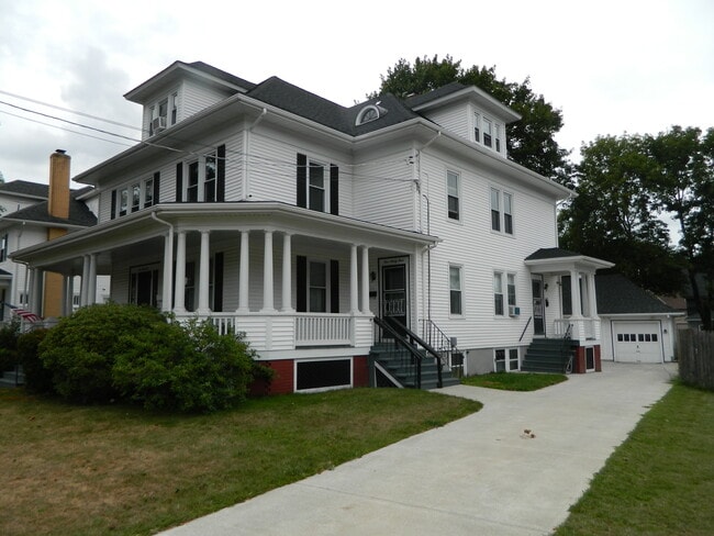 Primary Photo - 493 S Main St
