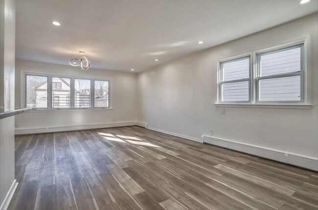 Building Photo - 157 Neptune Ave