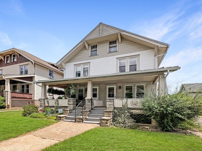 Building Photo - Cozy 3BR/1BA - Pet Friendly Up To 2 Pets Under 35#