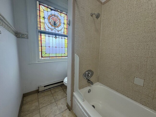 Building Photo - 4821 Centre Ave