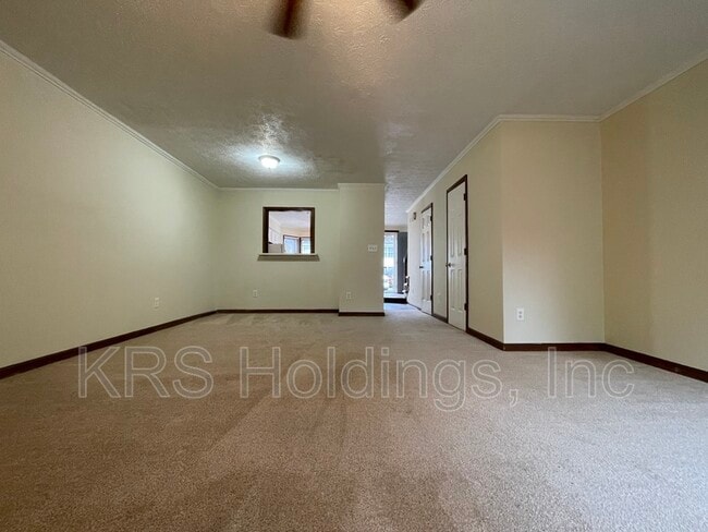 Building Photo - 208 Susan Constant Dr