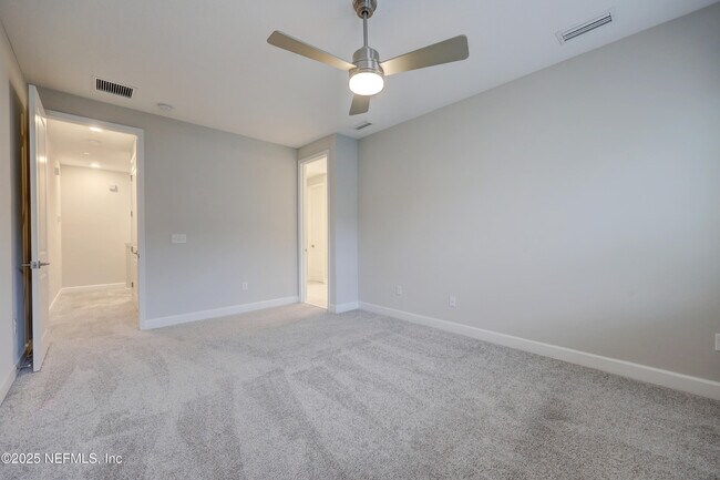 Building Photo - 7435 Calusa Ct
