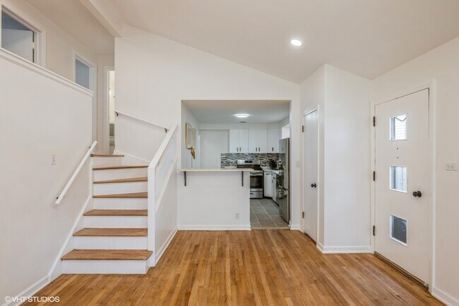 Building Photo - 1317 Ferndale Ave