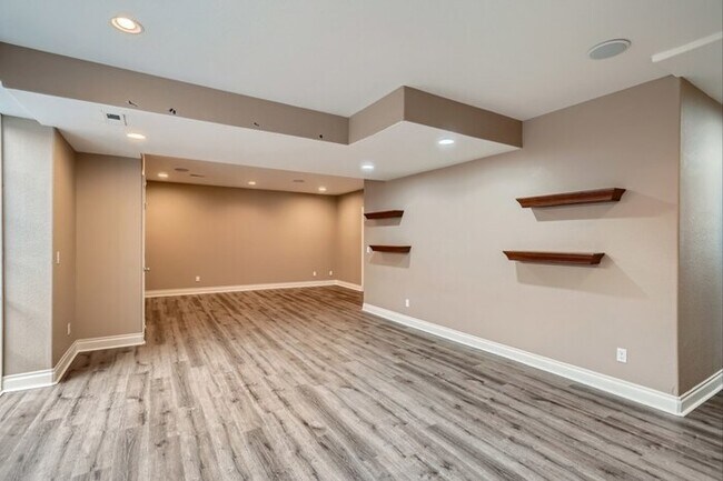 Building Photo - 1747 Candleglow Street