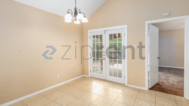 Building Photo - 4315 Lakebend W Dr