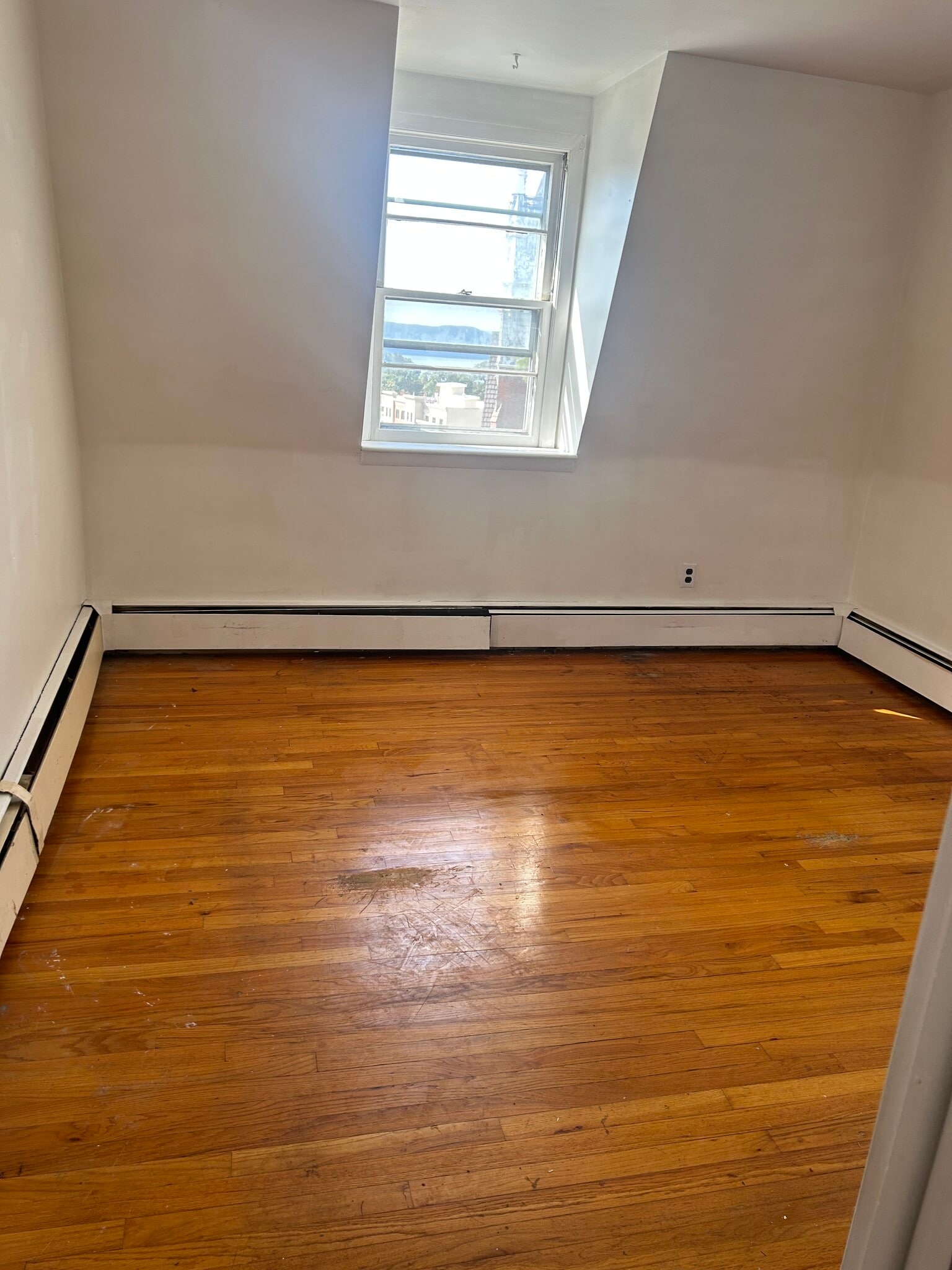 Building Photo - 25 S Highland Ave