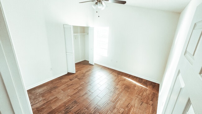 Building Photo - 1521 Barber St