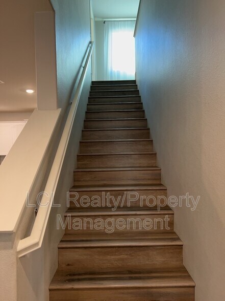 Building Photo - 29285 Caravel Dr