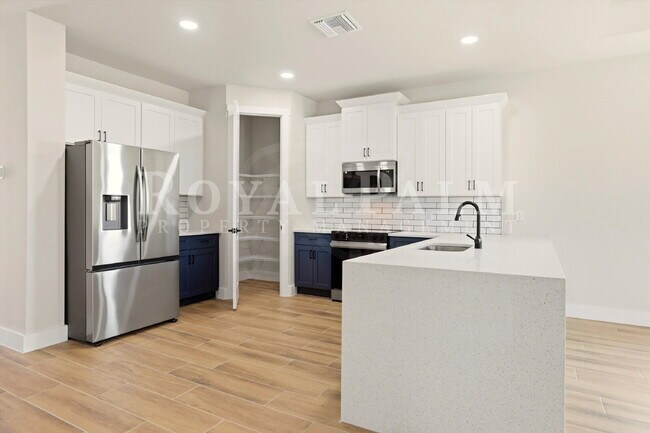 Building Photo - 3BR/2BA New Construction with Pool, Fence & Garage — Built Yesterday, Ready Today - Cape Coral