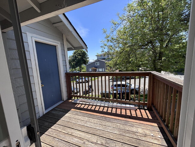 Building Photo - *1626 S G St #4, Tacoma, WA*