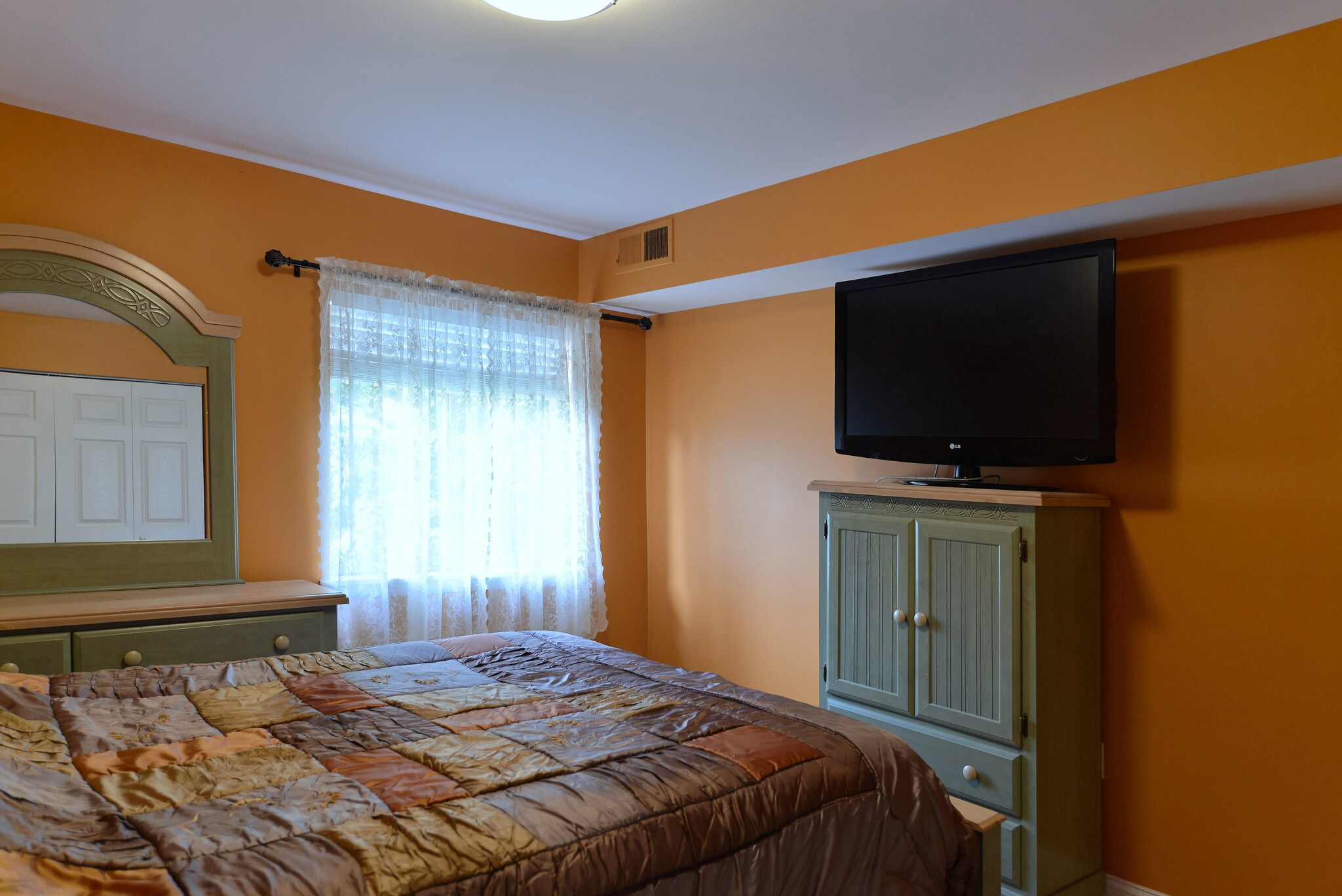 Building Photo - 18601 Walkers Choice Rd