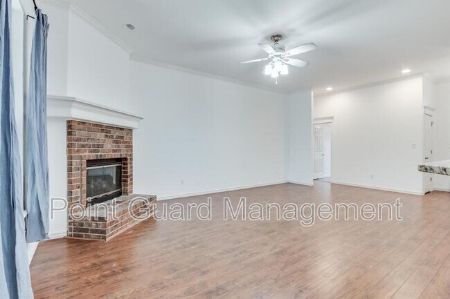 Building Photo - 10517 Queensbury Dr