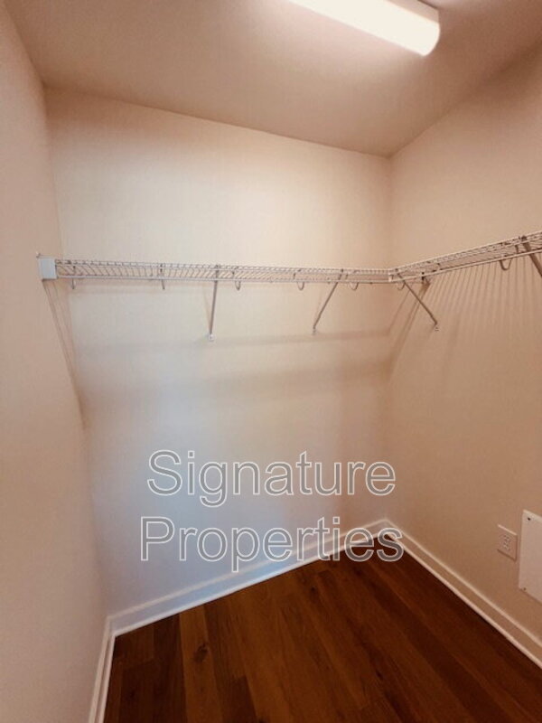 Building Photo - 712 High St