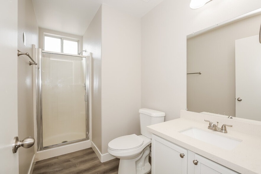 Building Photo - 1002 Tidal Foam Ct