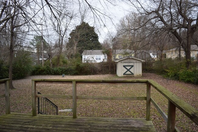 Building Photo - Cozy Comfort in a Great Location: Spacious...