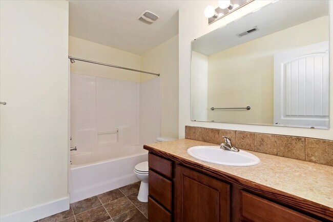 Building Photo - 9947 W Rosecroft Ct