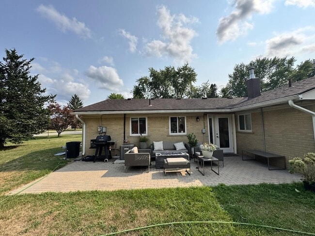 Building Photo - 2380 Walce Dr