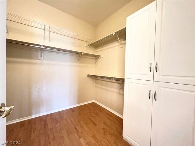 Building Photo - 2985 Panorama Ridge Dr