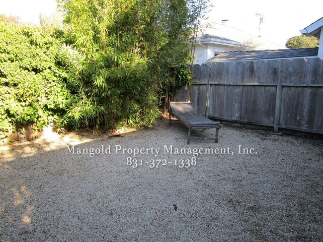 Building Photo - Beautifully Recently Remodeled 2-Bed, 1-Ba...
