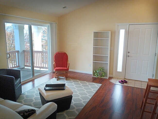 Building Photo - 4605 Hahns Peak Dr