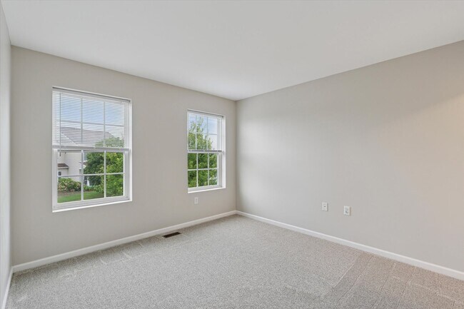 Building Photo - Spacious Single-Family Home On Over A 1/2 ...