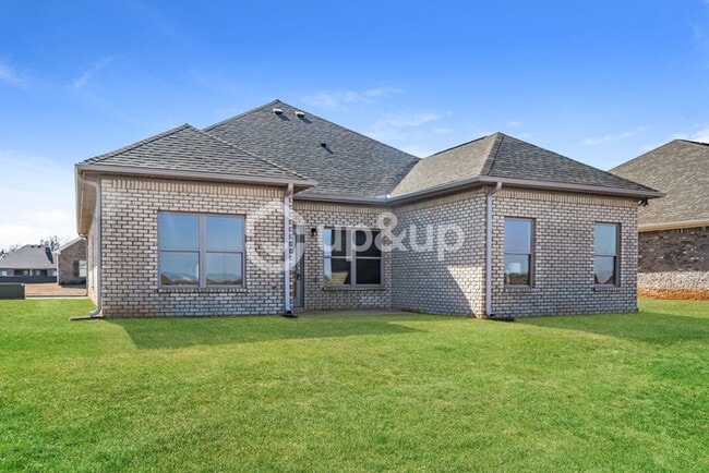 Building Photo - Fantastic 4bd/2ba home! Let yourself in!