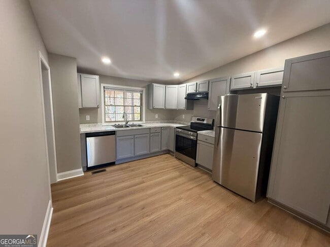 Building Photo - 3726 Bolding Rd