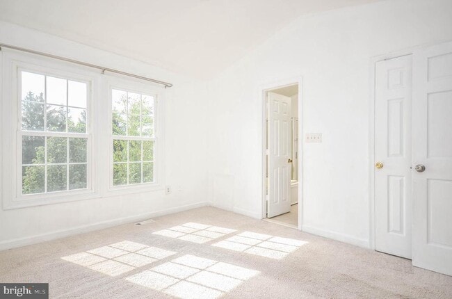 Building Photo - 62 Drumcastle Ct