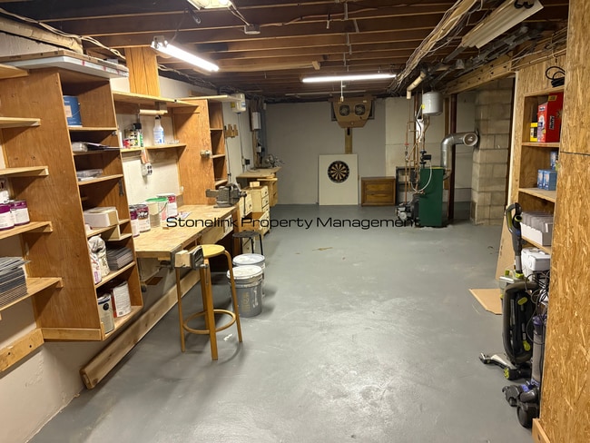 Building Photo - Beautiful Single Family Home For Rent in W...