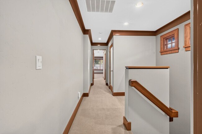 Building Photo - 2105 N 33rd St