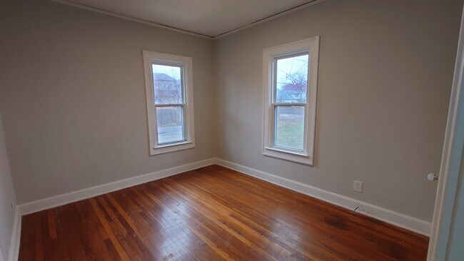 Building Photo - 1350 Alter Rd