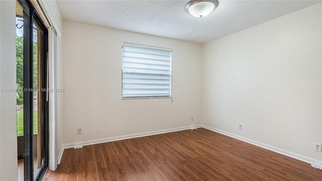 Building Photo - 5801 Riverside Dr