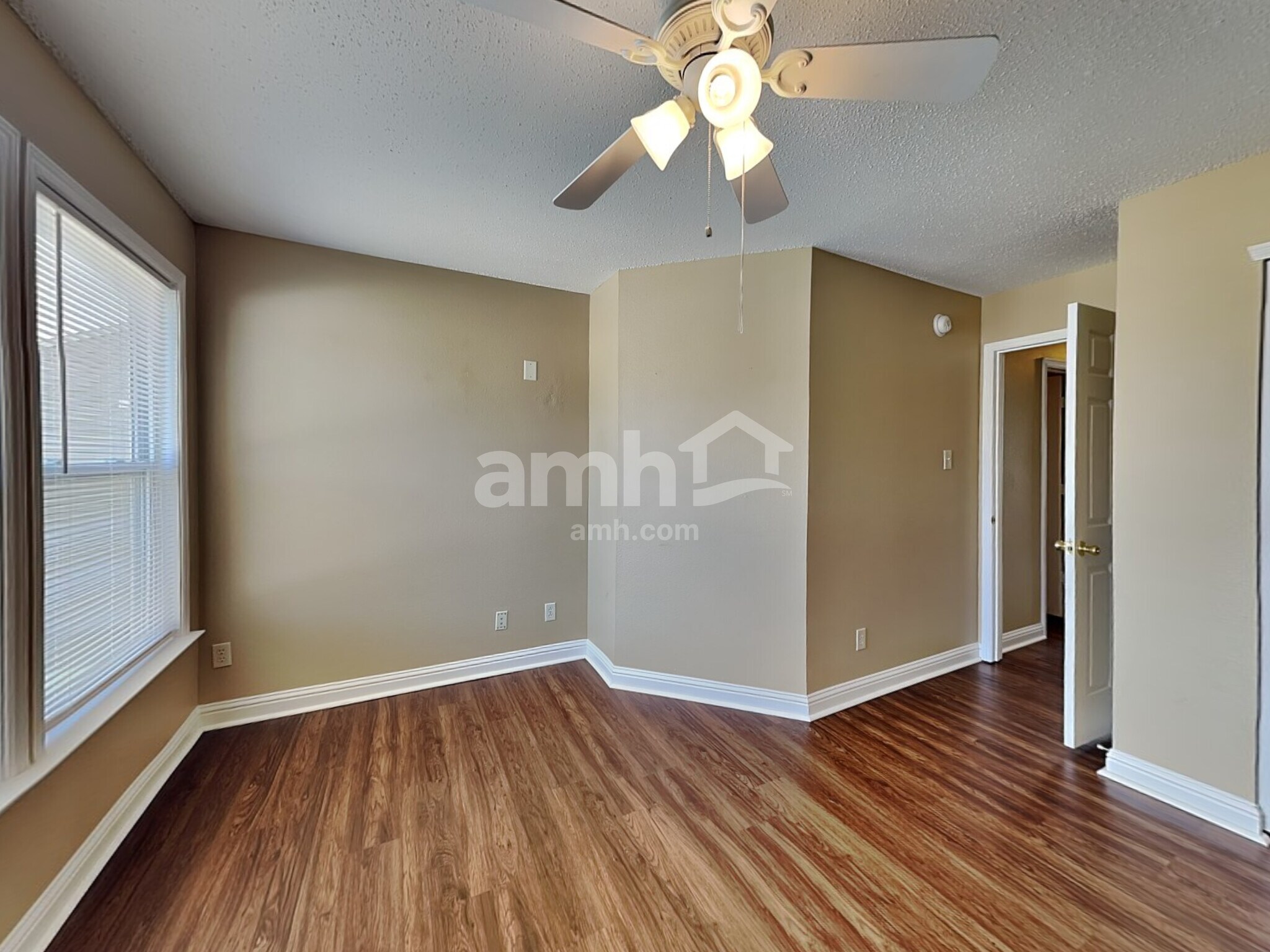 Building Photo - 10639 Inspiration Dr