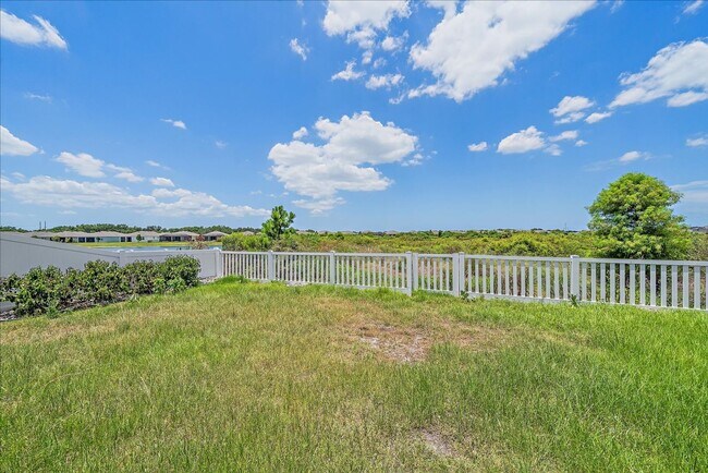 Building Photo - Annual 4 bed/2 bath Single Family Home