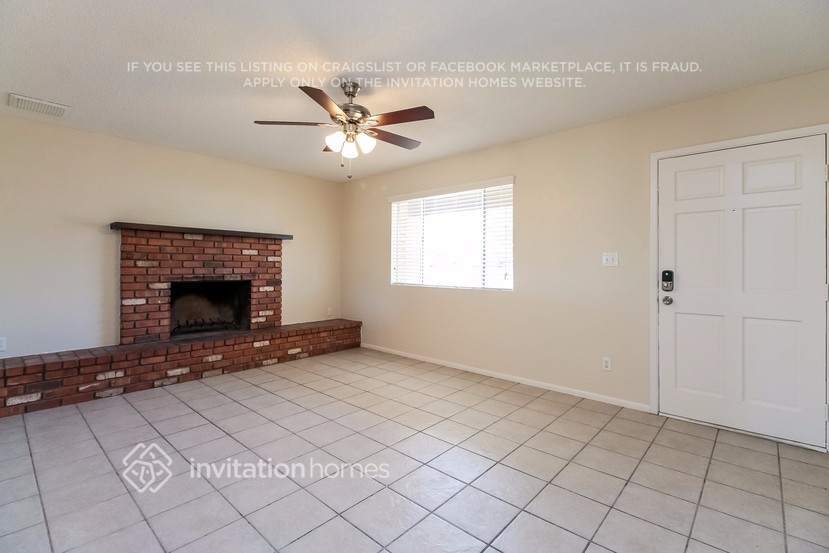 Building Photo - 208 W McLellan Rd