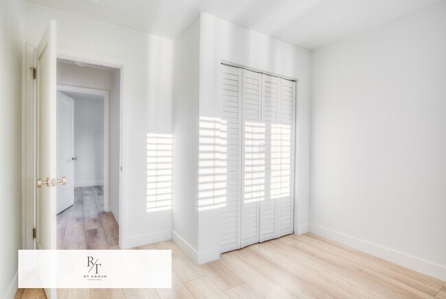 Building Photo - FULLY REMODELED – Front House for Rent (Ba...