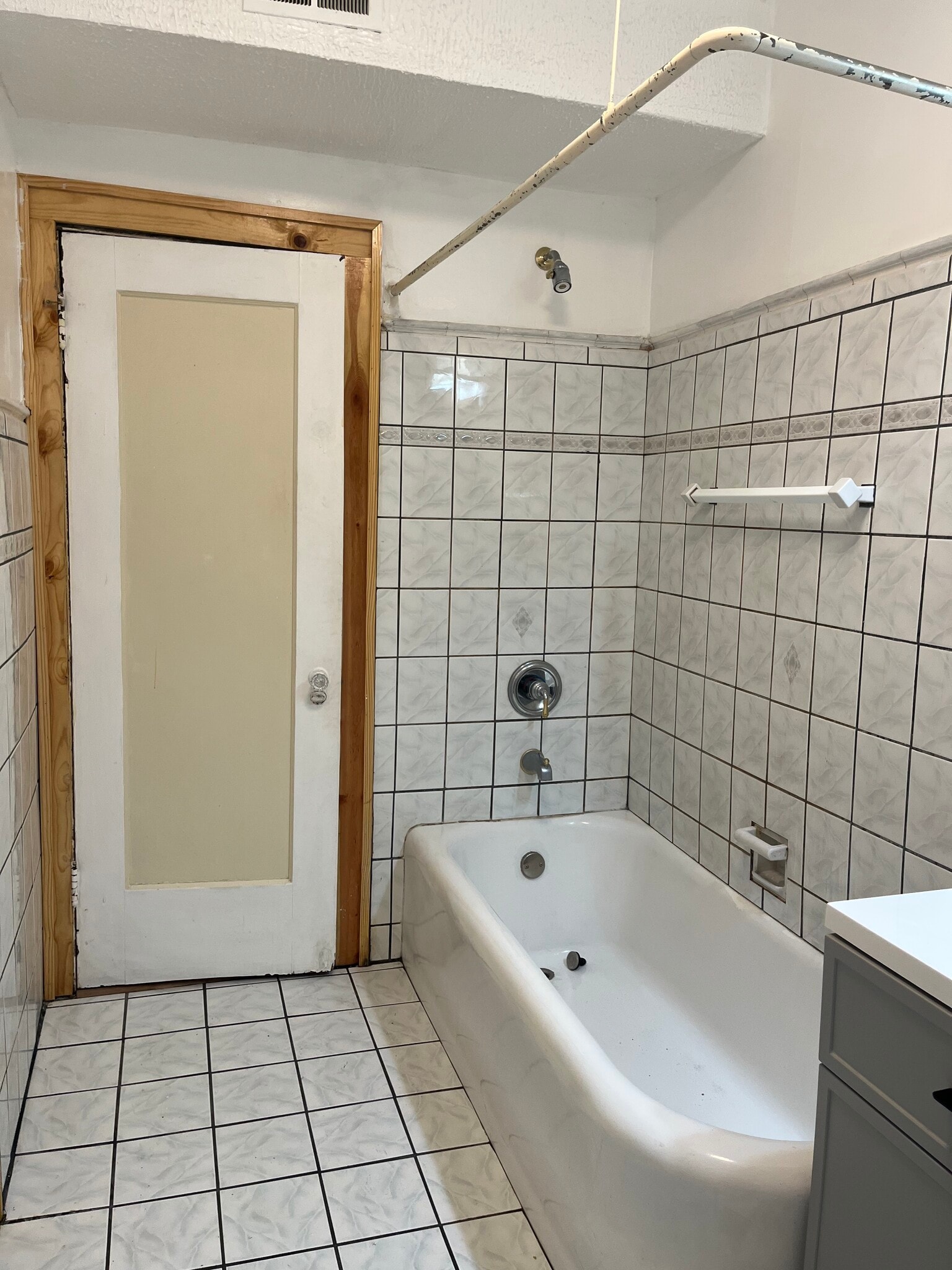 Bathroom is also connected to front bedroom - 7619 S Phillips Ave