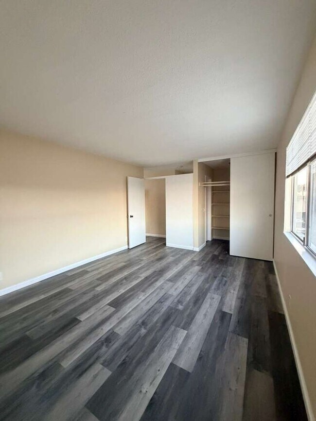 Building Photo - Introducing A Newly Renovated Apartment!