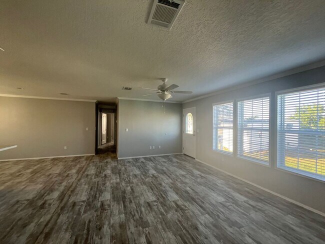 Building Photo - 81 Gazelle Dr