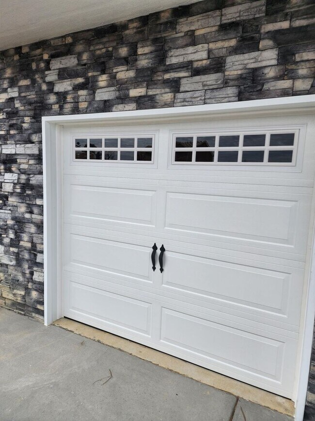 Building Photo - 2104-A  N. Kali Lane