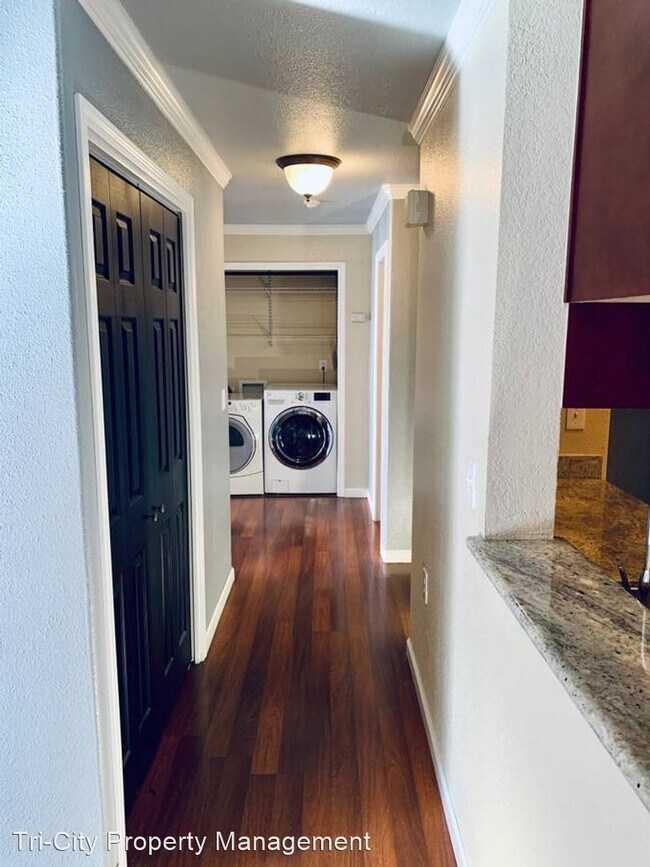 Building Photo - 2 br, 2 bath House - 39887 Cedar Blvd # 152