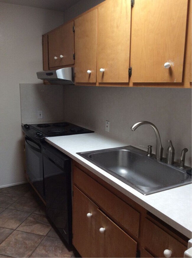 Building Photo - Highly desirable North Davis cul-de-sac