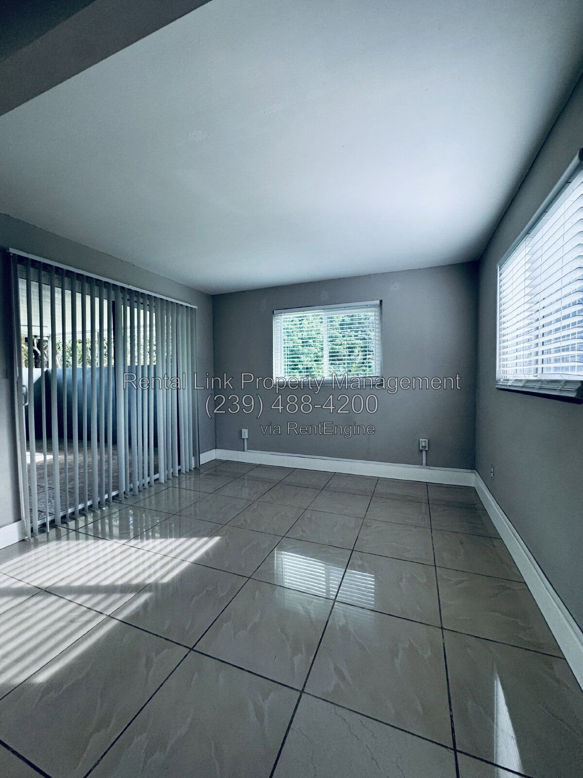 Building Photo - 4432 E Riverside Dr