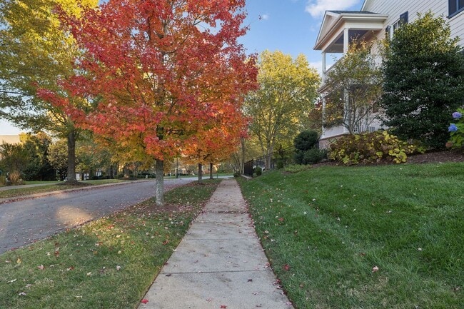 Building Photo - Luxury Executive Rental in Highlands of Ladd Park